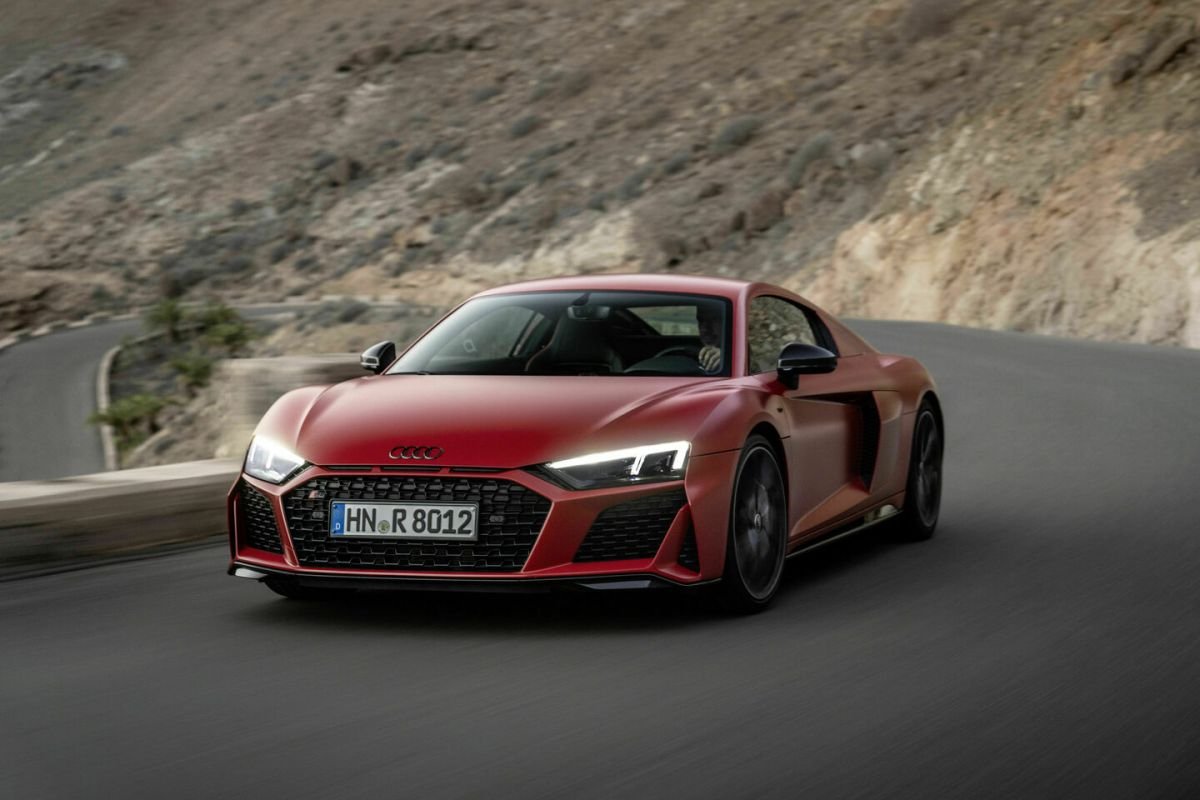 mobil sport audi r8