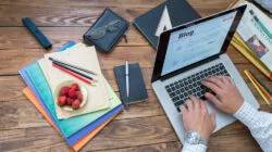 Cara Menulis Artikel yang Disukai Google dan Pembaca