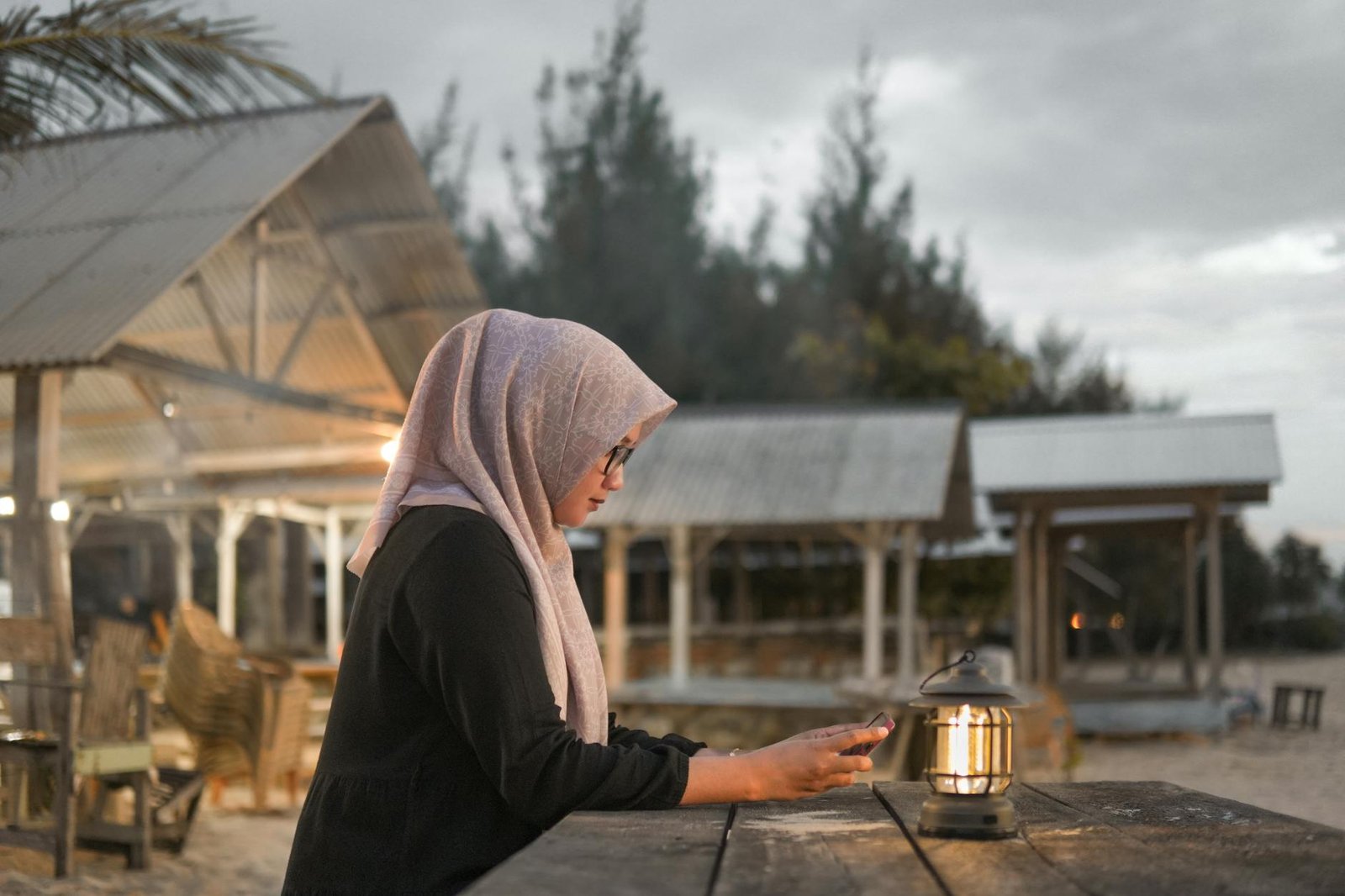 Handphone murah di bawah 1 juta dengan spesifikasi layar Full HD, baterai tahan lama, dan kamera 48 MP