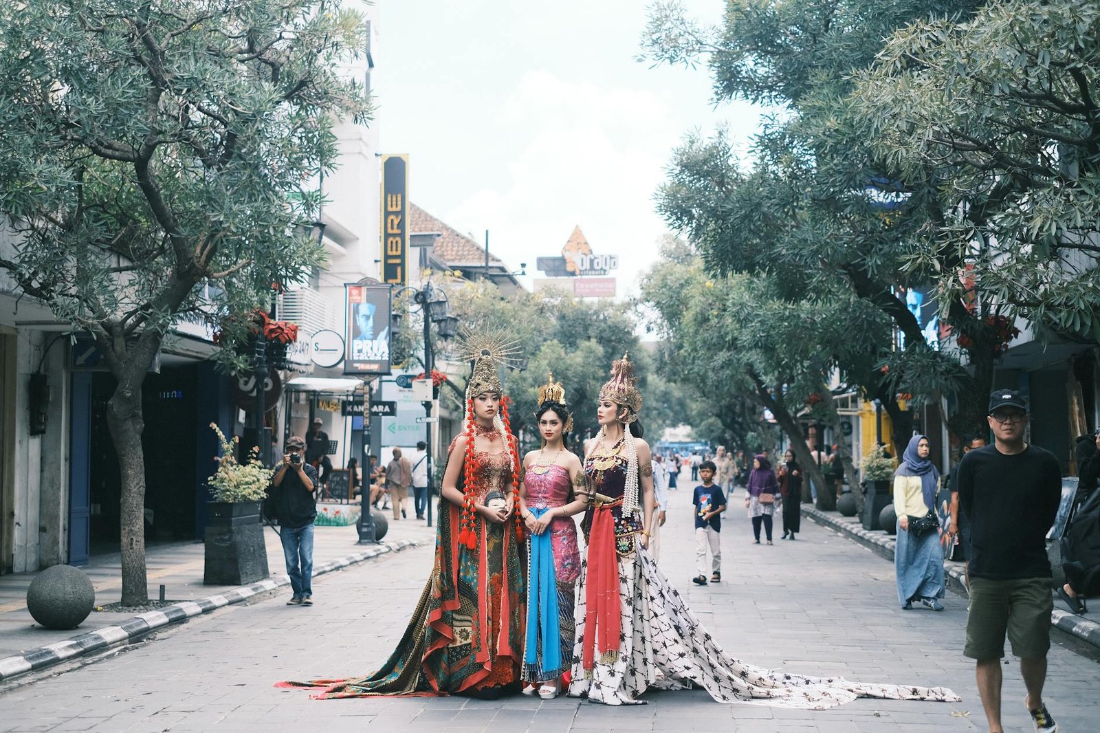 Jelajahi wisata Bandung terbaru yang memukau, dari kafe instagramable hingga alam pegunungan asri.